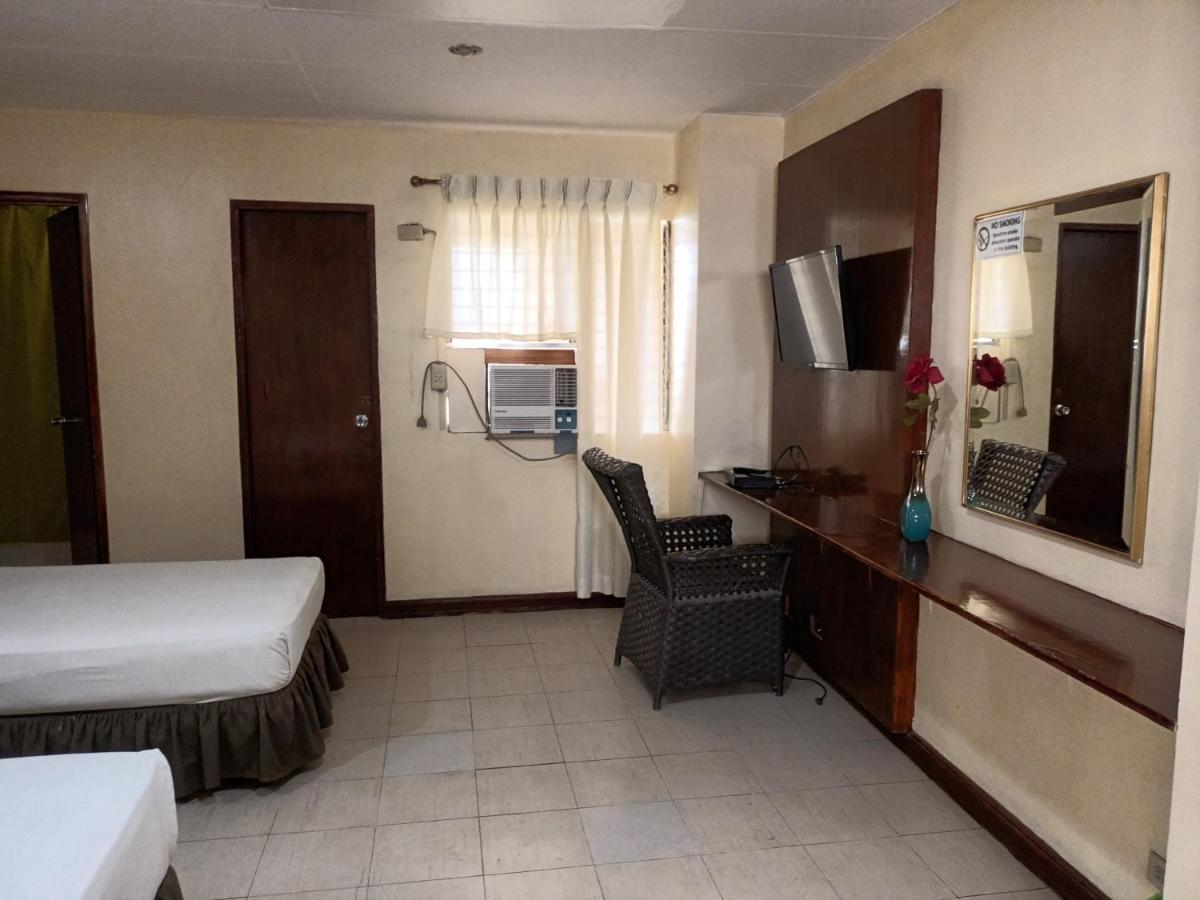 Mactan Pension House Lapu-Lapu City Exterior photo